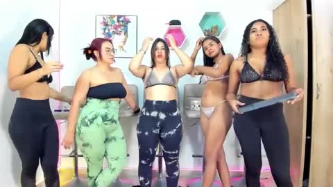 hotgirls online show from 12, 2, 2025