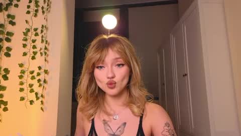 Snapshot of baby_adele chatting on 18, 12, 2024 bb adele online show from 18, 12, 2024