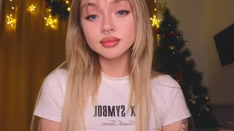 Snapshot of baby_adele chatting on 2, 1, 2025 bb adele online show from 2, 1, 2025