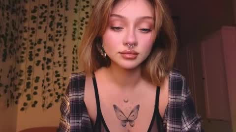 Snapshot of baby_adele chatting on 6, 2, 2025 bb adele online show from 6, 2, 2025