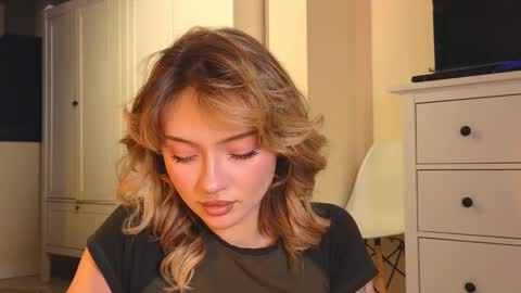 Snapshot of baby_adele chatting on 19, 2, 2025 bb adele online show from 19, 2, 2025