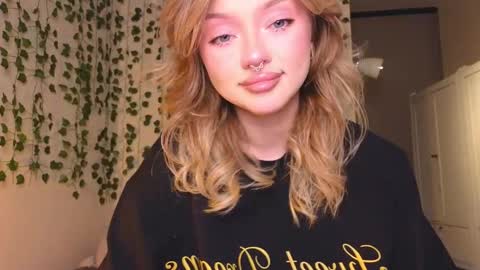 Snapshot of baby_adele chatting on 5, 3, 2025 bb adele online show from 5, 3, 2025