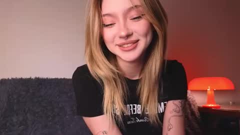 Snapshot of baby_adele chatting on 9, 9, 2025 bb adele online show from 9, 9, 2025