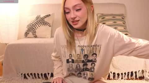 Snapshot of baby_adele chatting on 31, 10, 2025 bb adele online show from 31, 10, 2025