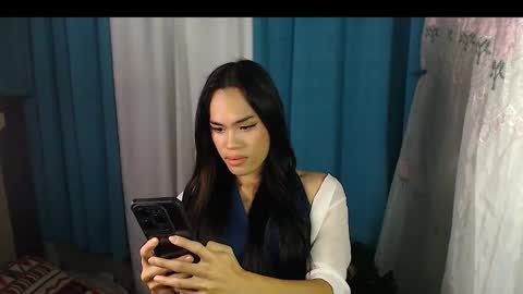 Snapshot of baby_fu chatting on 24, 11, 2025 Nathalia online show from 24, 11, 2025