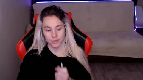 Snapshot of baby_kitte chatting on 4, 12, 2024 baby_kitte online show from 4, 12, 2024