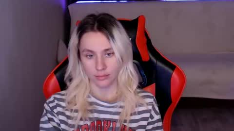 Snapshot of baby_kitte chatting on 12, 12, 2024 baby_kitte online show from 12, 12, 2024