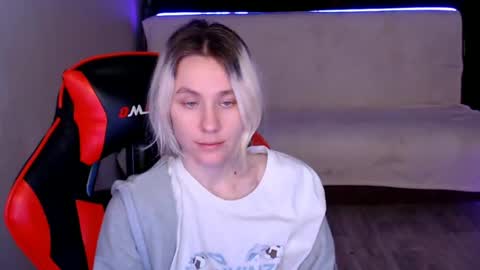 Snapshot of baby_kitte chatting on 13, 12, 2024 baby_kitte online show from 13, 12, 2024