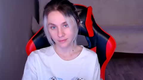 Snapshot of baby_kitte chatting on 13, 12, 2024 baby_kitte online show from 13, 12, 2024