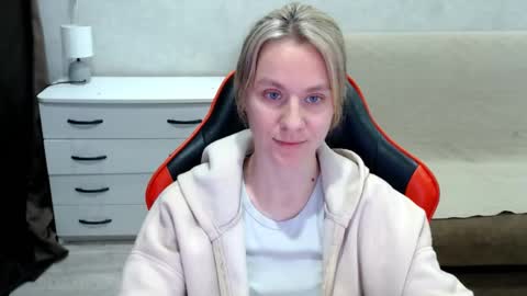 Snapshot of baby_kitte chatting on 21, 10, 2025 baby_kitte online show from 21, 10, 2025