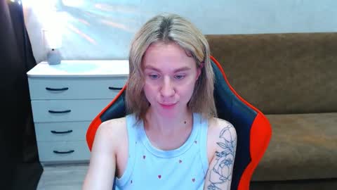 Snapshot of baby_kitte chatting on 2, 11, 2025 baby_kitte online show from 2, 11, 2025