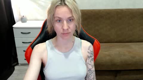 Snapshot of baby_kitte chatting on 3, 11, 2025 baby_kitte online show from 3, 11, 2025