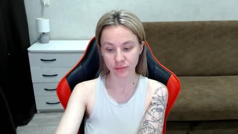 Snapshot of baby_kitte chatting on 6, 11, 2025 baby_kitte online show from 6, 11, 2025