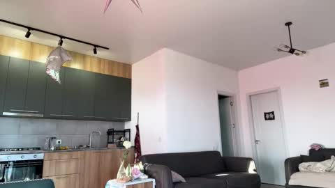 Snapshot of baby_meimei chatting on 23, 10, 2025 mei online show from 23, 10, 2025