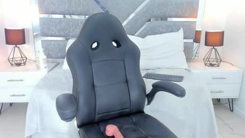 baby_scarleth_ online show from 30, 11, 2025