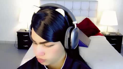 KENDALL online show from 2, 10, 2025