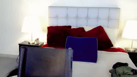 KENDALL online show from 6, 10, 2025