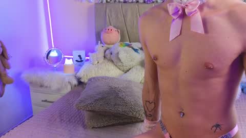 Snapshot of baby_xian chatting on 31, 12, 2024 Dani online show from 31, 12, 2024