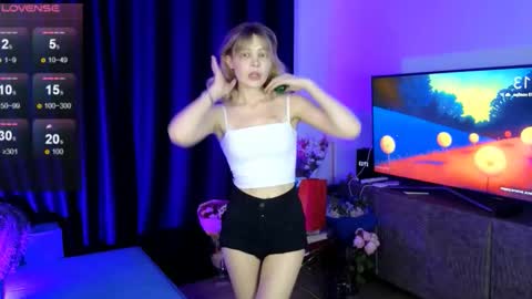 hiii honey im Diana 3 online show from 15, 11, 2025