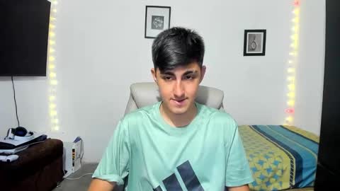 Snapshot of babymaik chatting on 9, 10, 2025 babymaik online show from 9, 10, 2025