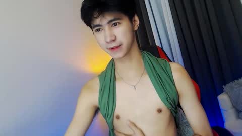 Snapshot of babymasterbater chatting on 13, 12, 2025 call me james online show from 13, 12, 2025