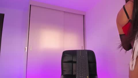    online show from 21, 10, 2025