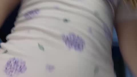 Snapshot of babyyli chatting on 15, 9, 2025 Chloe online show from 15, 9, 2025