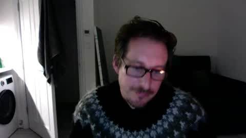 Snapshot of bad_dad43 chatting on 12, 10, 2025 Bad dad43 online show from 12, 10, 2025