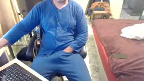 Snapshot of badbulgaro chatting on 1, 11, 2025 badbulgaro online show from 1, 11, 2025