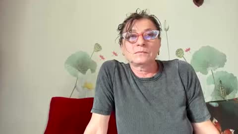 Snapshot of badgg chatting on 21, 10, 2025 Gina online show from 21, 10, 2025