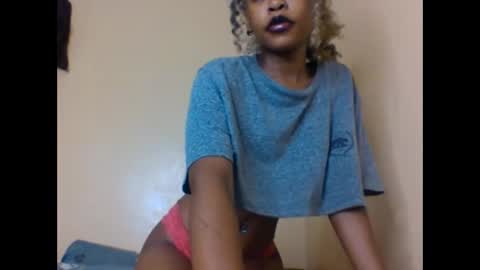 Snapshot of badgurllily chatting on 20, 10, 2025 Lily. online show from 20, 10, 2025