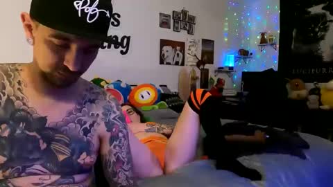 Couple of Bad Rabbits online show from 15, 12, 2024