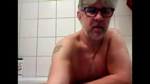 Snapshot of baggelina75 chatting on 19, 2, 2025 baggelina75 online show from 19, 2, 2025