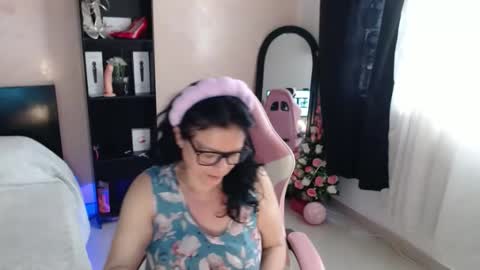 Snapshot of bailarina_atrevida chatting on 17, 2, 2025 sandra online show from 17, 2, 2025