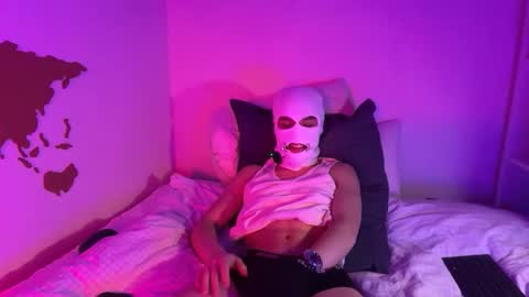 balaclava_boy20 online show from 2, 2, 2026
