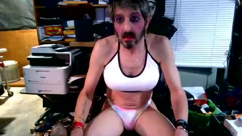 Snapshot of balddickstroking chatting on 17, 11, 2025 balddickstroking online show from 17, 11, 2025