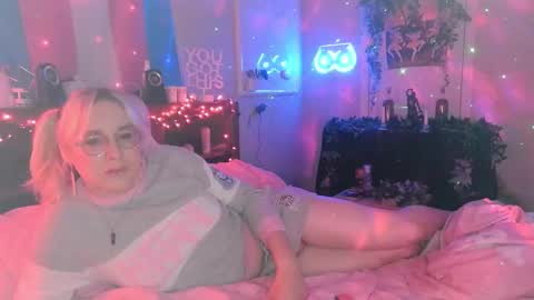 Bambi Sparkles TS online show from 19, 2, 2025