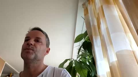 bananasplit1900 online show from 5, 2, 2026