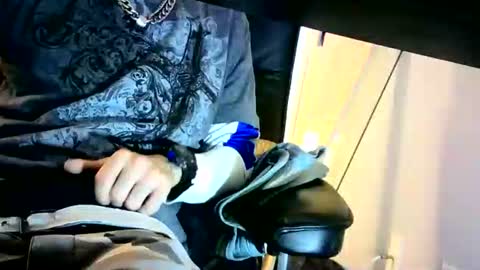 Snapshot of banginondadrumsalldaylong chatting on 19, 10, 2025 banginondadrumsalldaylong online show from 19, 10, 2025