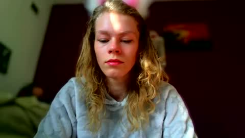 Snapshot of barbara53000 chatting on 23, 9, 2025 charliejones online show from 23, 9, 2025