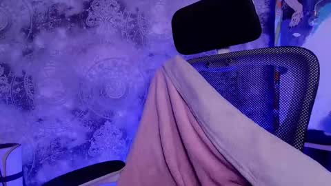 Snapshot of barbara_dennis chatting on 30, 10, 2025 barbara_dennis online show from 30, 10, 2025