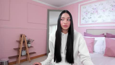 Snapshot of barbara_noa chatting on 16, 12, 2025 Barbara Noa online show from 16, 12, 2025