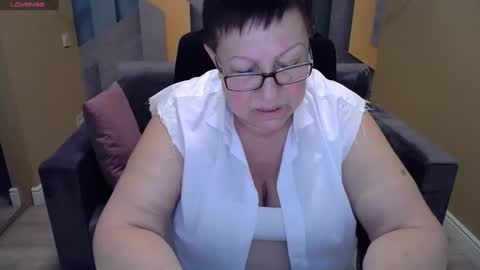 Snapshot of barbaraturners chatting on 4, 1, 2025 barbaraturners online show from 4, 1, 2025