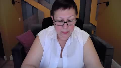 Snapshot of barbaraturners chatting on 5, 1, 2025 barbaraturners online show from 5, 1, 2025