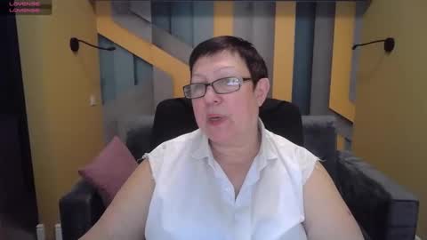 Snapshot of barbaraturners chatting on 3, 2, 2025 barbaraturners online show from 3, 2, 2025