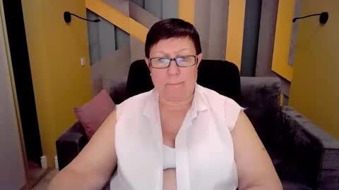 Snapshot of barbaraturners chatting on 10, 2, 2025 barbaraturners online show from 10, 2, 2025