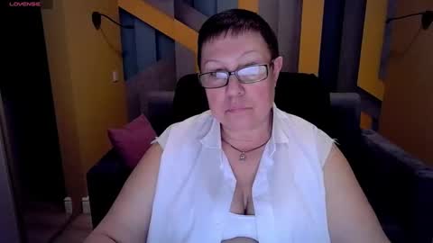 Snapshot of barbaraturners chatting on 10, 3, 2025 barbaraturners online show from 10, 3, 2025