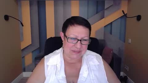 Snapshot of barbaraturners chatting on 10, 10, 2025 barbaraturners online show from 10, 10, 2025