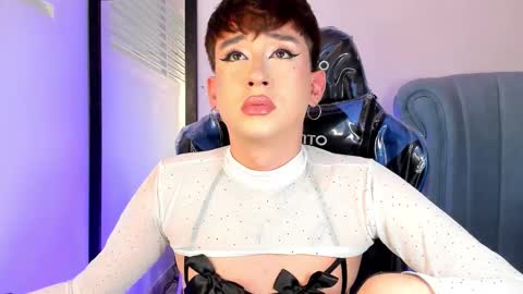          I work from home this is my room 3 online show from 17, 2, 2026