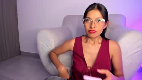  independet model online show from 8, 12, 2024